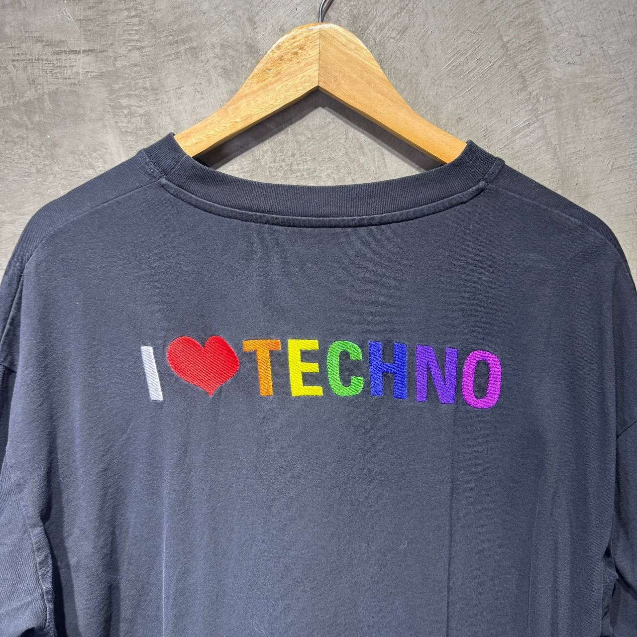 Balenciaga Balenciaga “I Love Techno” Embroidered tee Size US XL / EU 56 / 4 - 2 Thumbnail