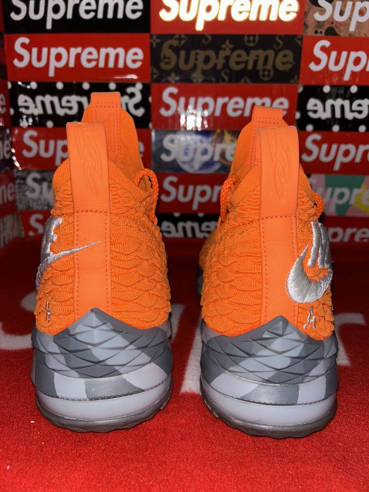 Nike Nike LeBron 15 Orange Box PE AR5125-800 10 SPECIAL EDITION Size US 10 / EU 43 - 4 Thumbnail