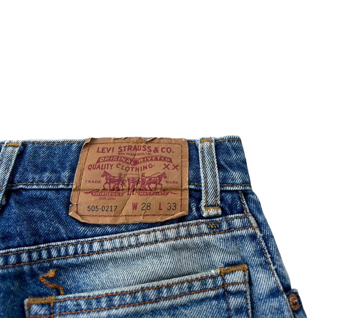 Levi's Vintage Levi’s 505-0217 top button 359 blue denim jeans Size US 26 / EU 42 - 3 Thumbnail