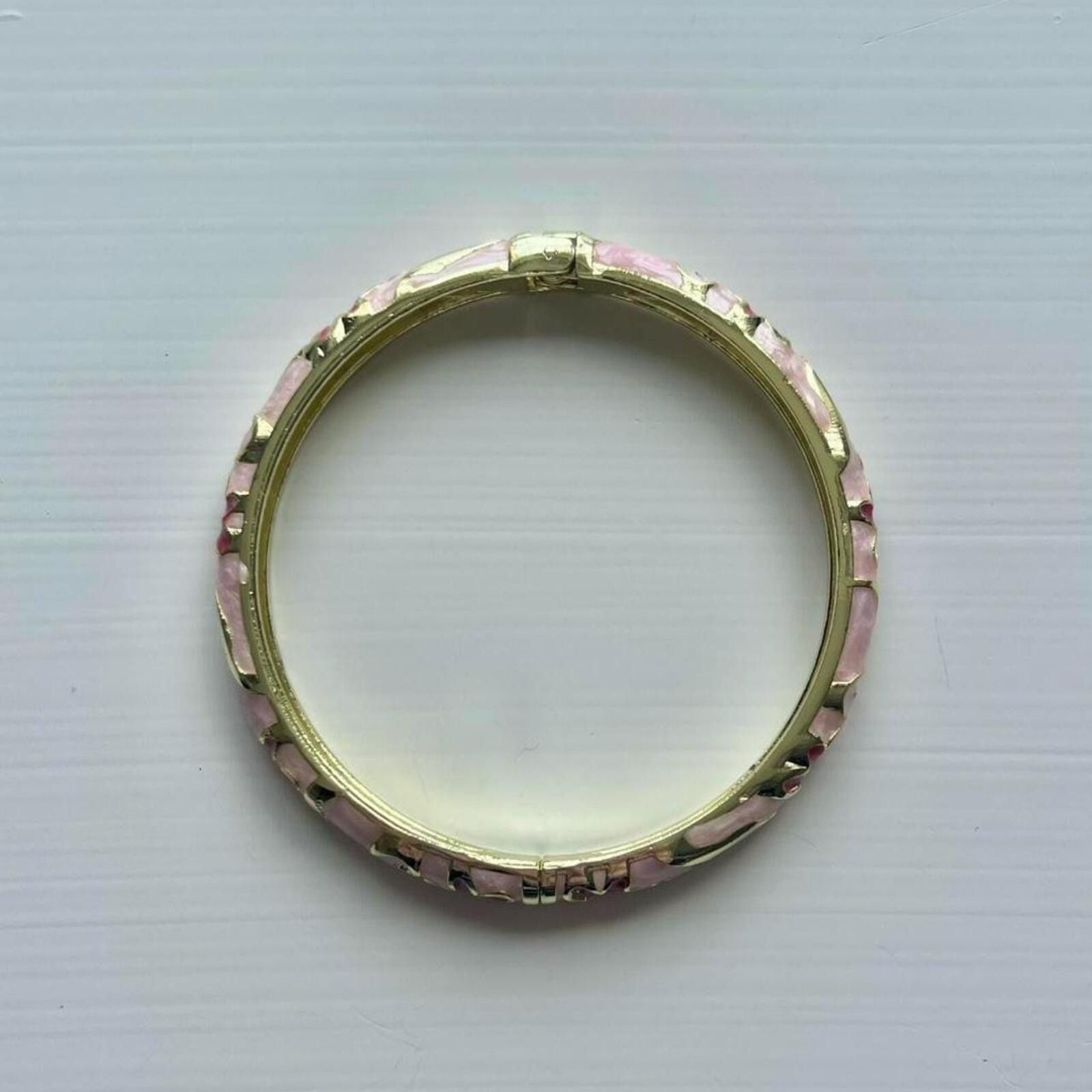 Other Pink & gold floral flower vintage style bracelet Size ONE SIZE - 3 Thumbnail