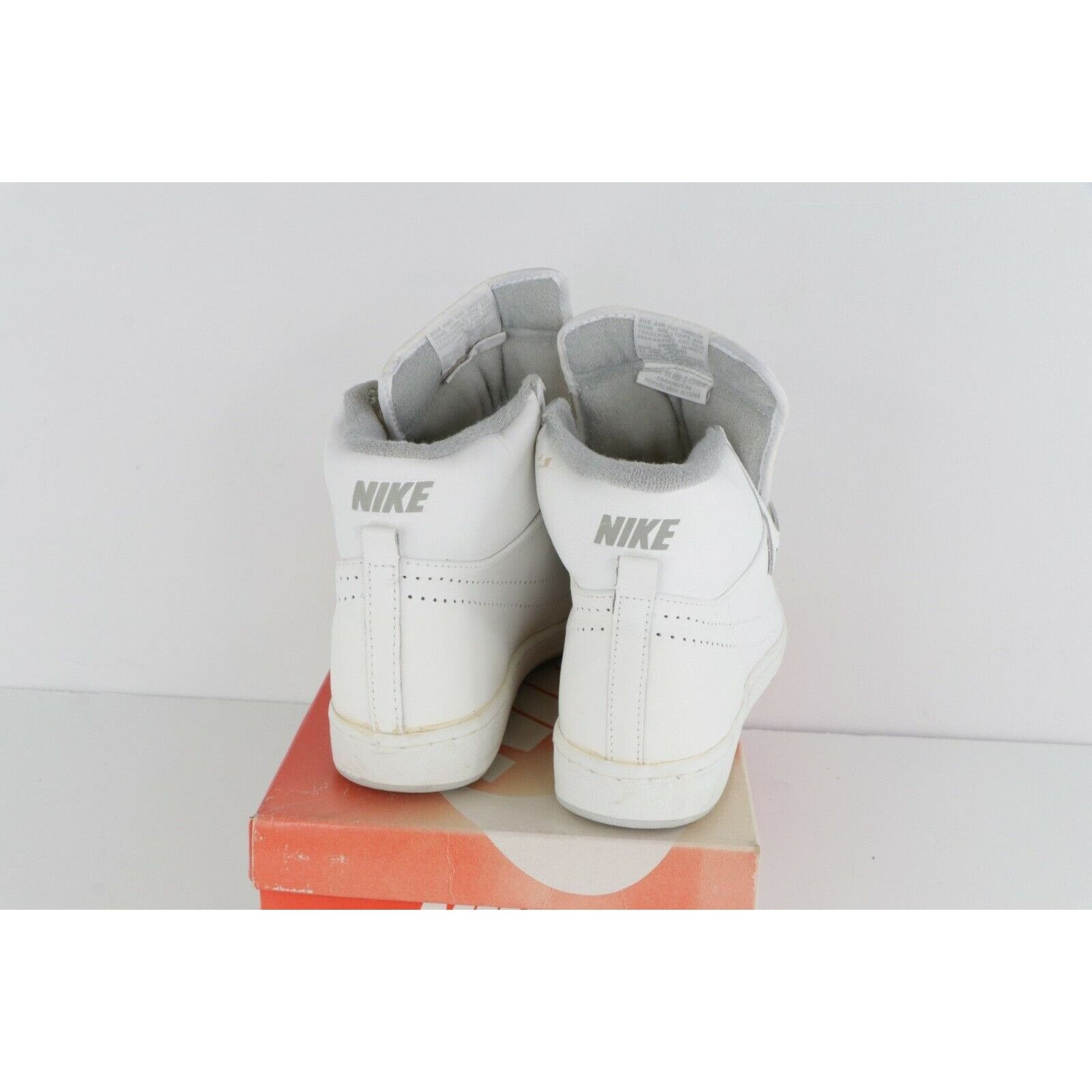 Nike × Vintage NOS Vintage Nike 1985 Racquette Perforated Leather Shoes Size US 10 / EU 43 - 4 Thumbnail