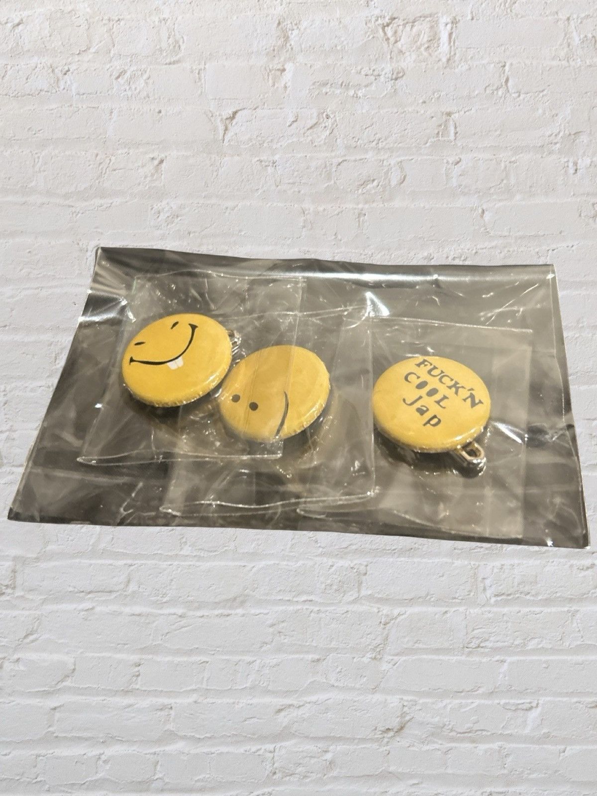 Kapital Kapital smiley Badge Size ONE SIZE - 1 Preview