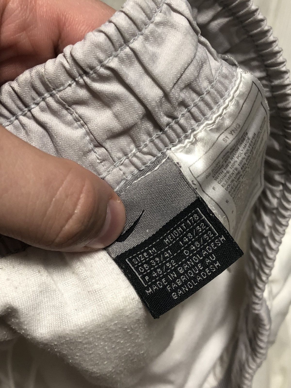 Vintage Nike Nylon Baggy Swoosh Logo Overisize y2k Pants Joggers Size US 32 / EU 48 - 4 Thumbnail