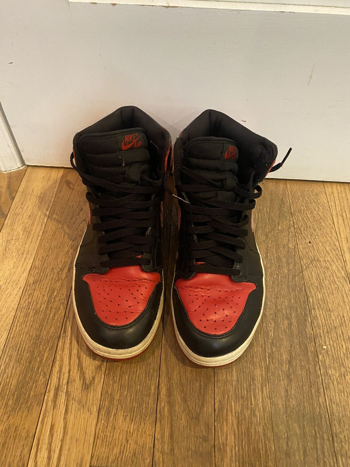 Jordan Brand × Nike Jordan 1 bred 2001 9.5 Size US 9.5 / EU 42-43 - 4 Thumbnail