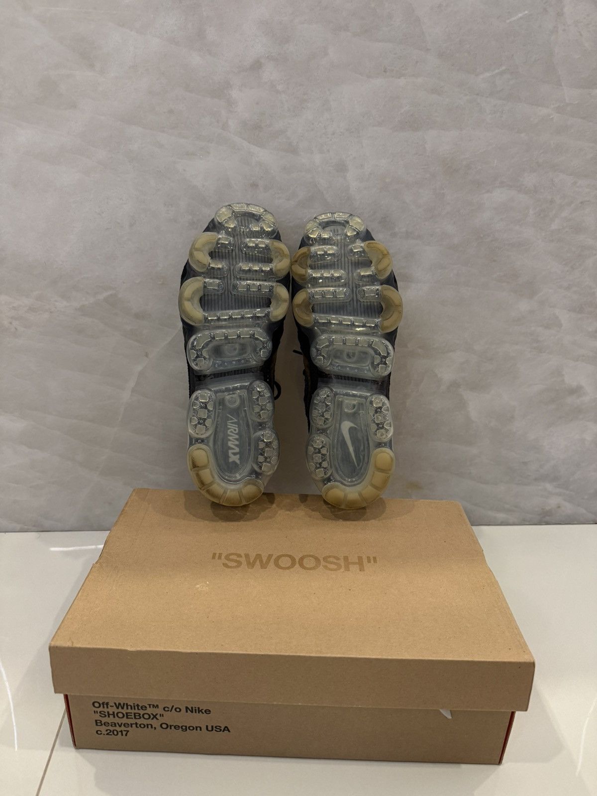 Nike × Off-White Vapourmax Size US 10 / EU 43 - 4 Thumbnail