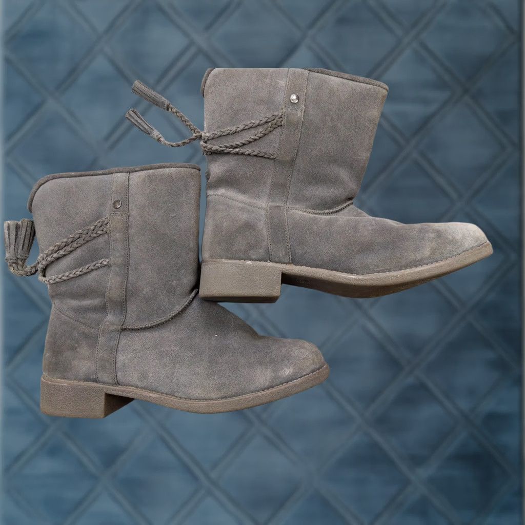 Vintage abeo Boots Womens 11 Gray Suede Leather Sheepskin Lined Winter Tassel Boots Size US 11 / IT 41 - 1 Thumbnail