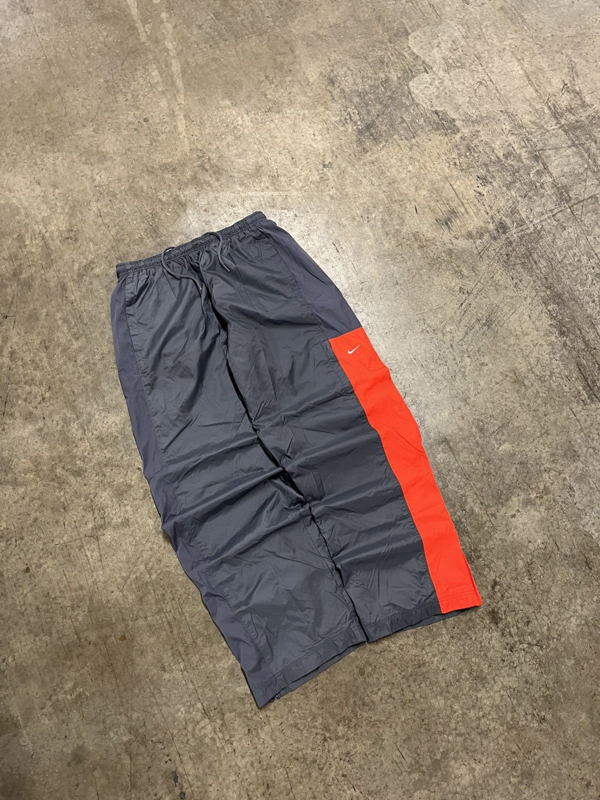Nike × Vintage Nike track pants y2k baggy fit hype sporty wide leg skater Size US 32 / EU 48 - 3 Thumbnail