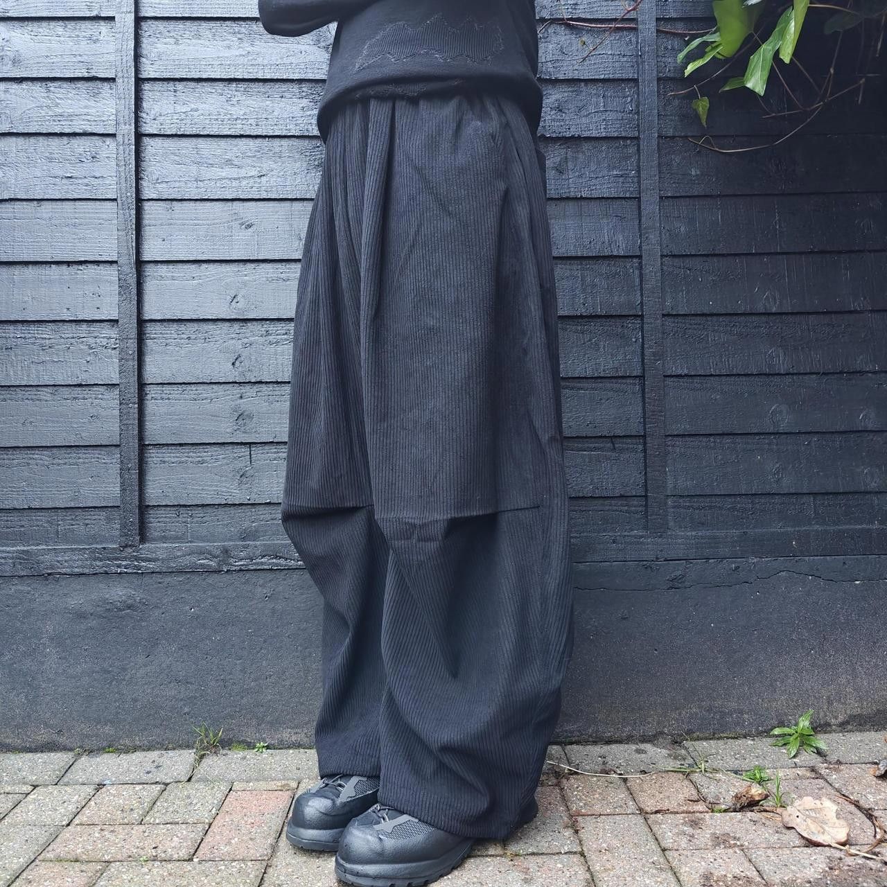 Other Japanese Black Pleated Wide Leg Pants Size US 32 / EU 48 - 1 Thumbnail