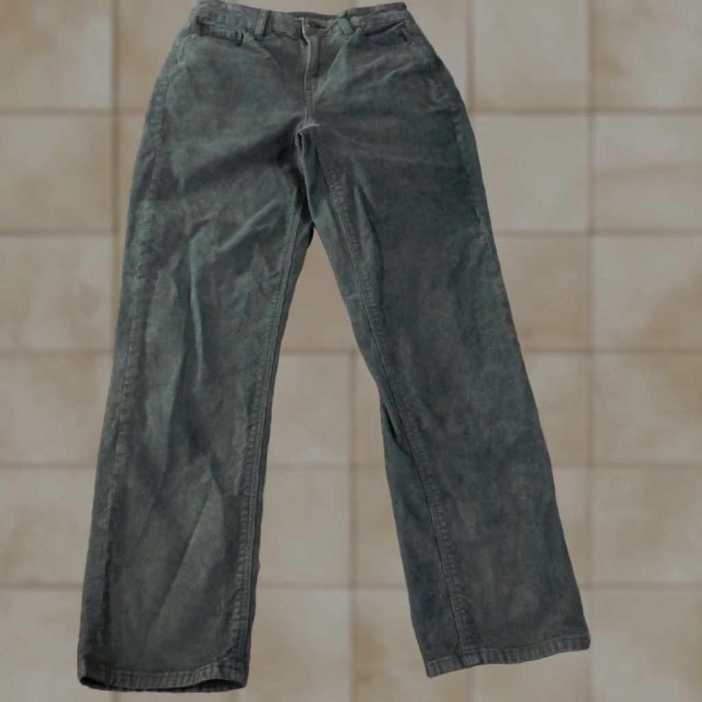 American Eagle Outfitters American Eagle Jeans Womens size 0 Mom Straight Green Corduroy Retro Nickel Zipper Pockets Size 26" / US 2 / IT 38 - 1 Thumbnail