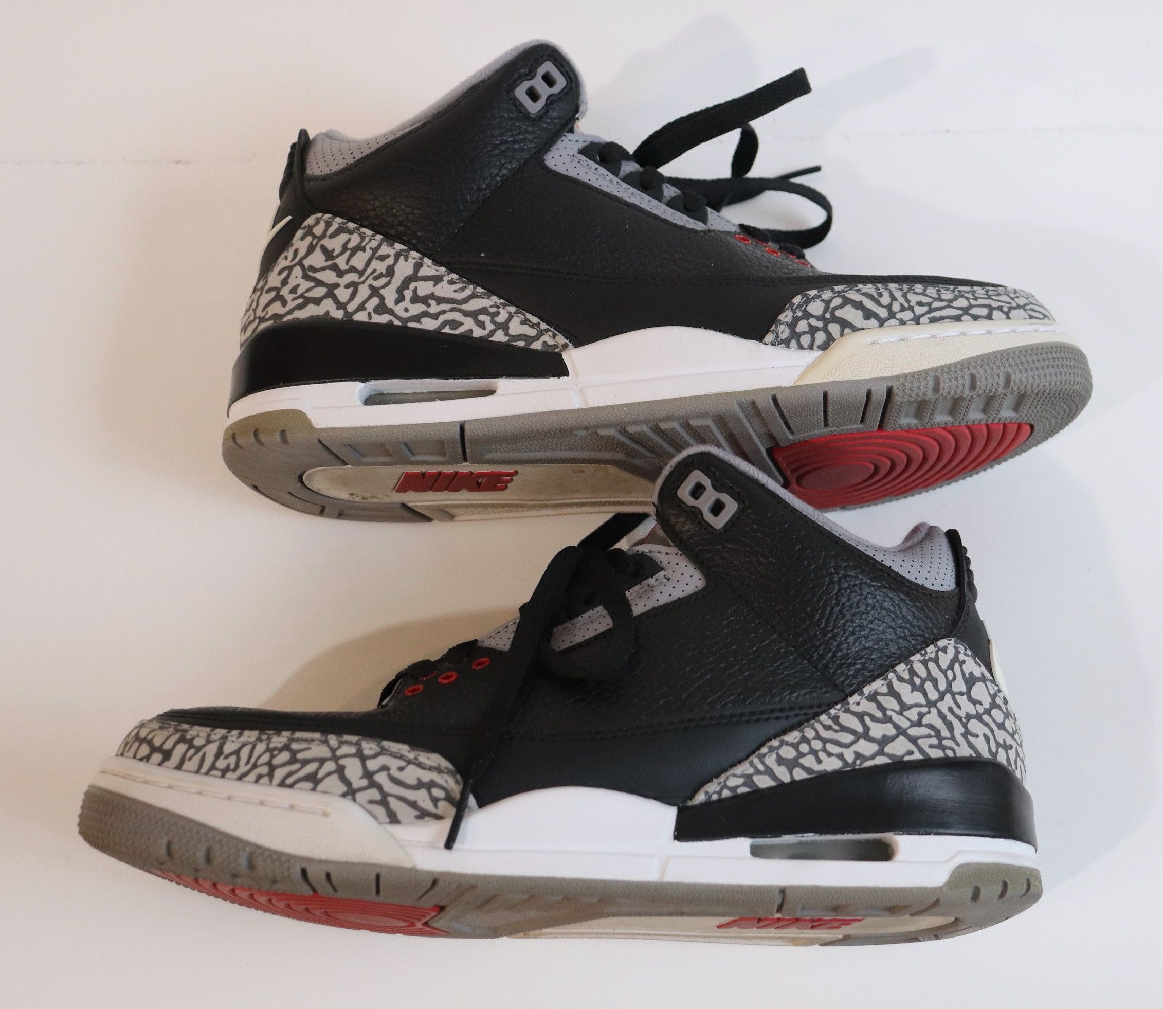 Jordan Brand Nike Air Jordan 3 Black Cement 2018 Retro Men's Sz.8 NDS Size US 8 / EU 41 - 5 Thumbnail