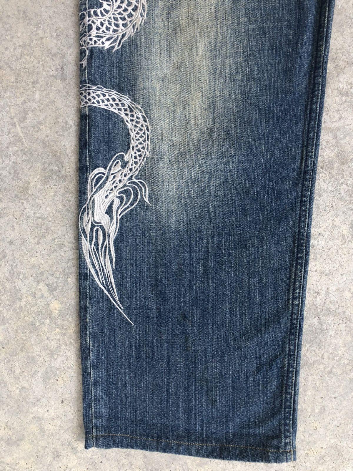 Karakuri Tamashii Karakuri Tamashii Embroidered Jeans Distressed Deni Size US 38 / EU 54 - 6 Thumbnail