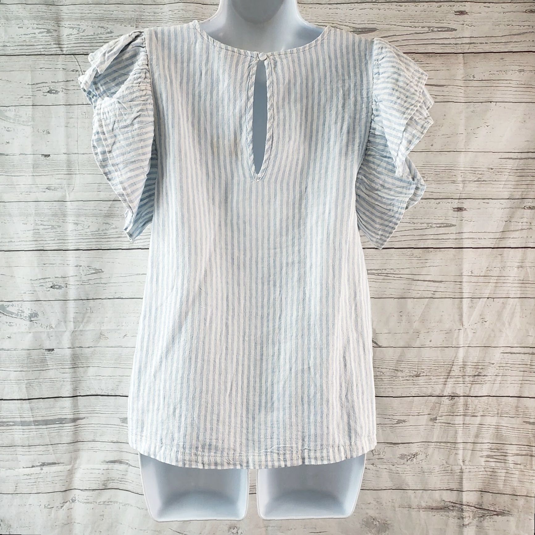 Vintage A New Day Womens Blouse Shirt XS? No, Size M Blue White Striped Linen Blend Flutter Sleeve Casual Shirt Womens Size M / US 6-8 / IT 42-44 - 4 Thumbnail