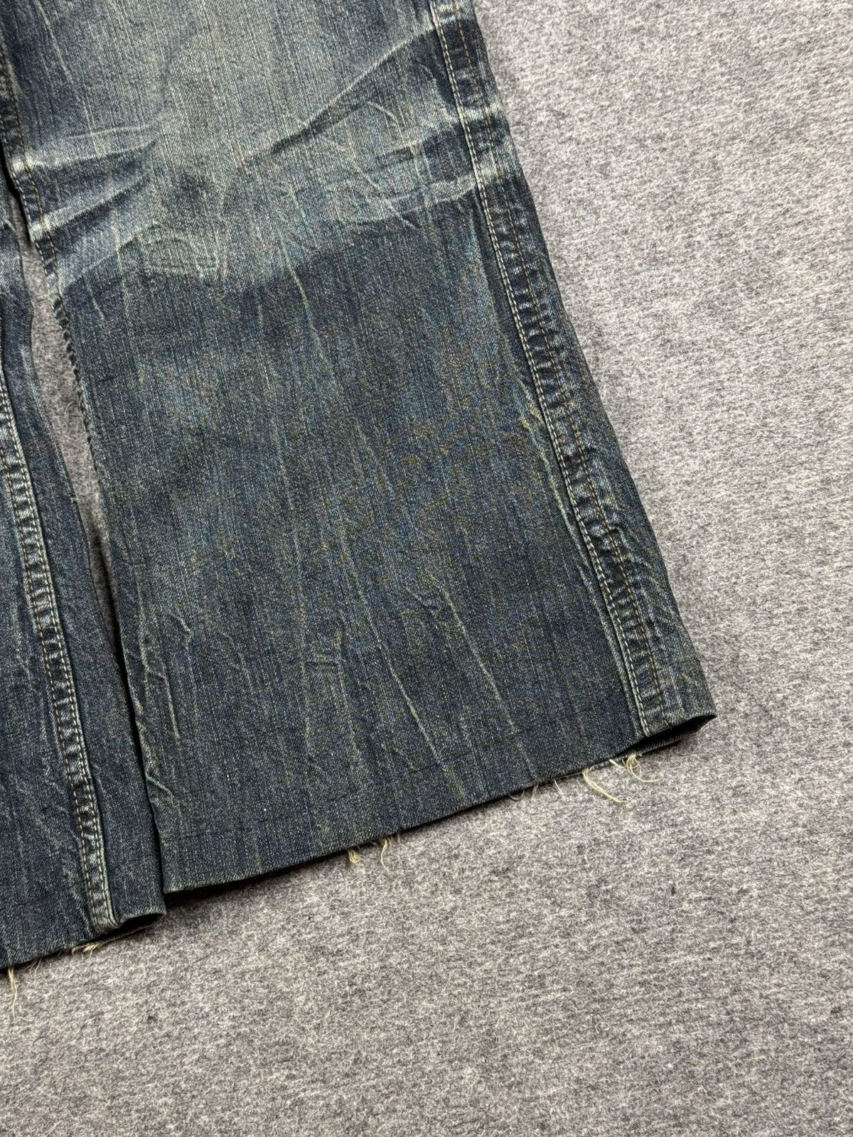 Japanese Brand × Vintage Vintage japanese distressed flared baggy y2k jeans pants Size 36" / US 14 / IT 50 - 2 Thumbnail