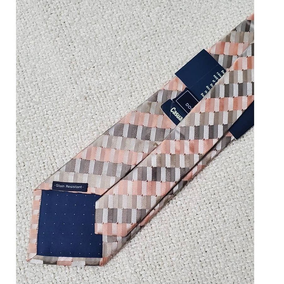 Dockers Dockers Casual Lifestyle Silk Spinner Tie ~Office or Casual Size ONE SIZE - 7 Thumbnail