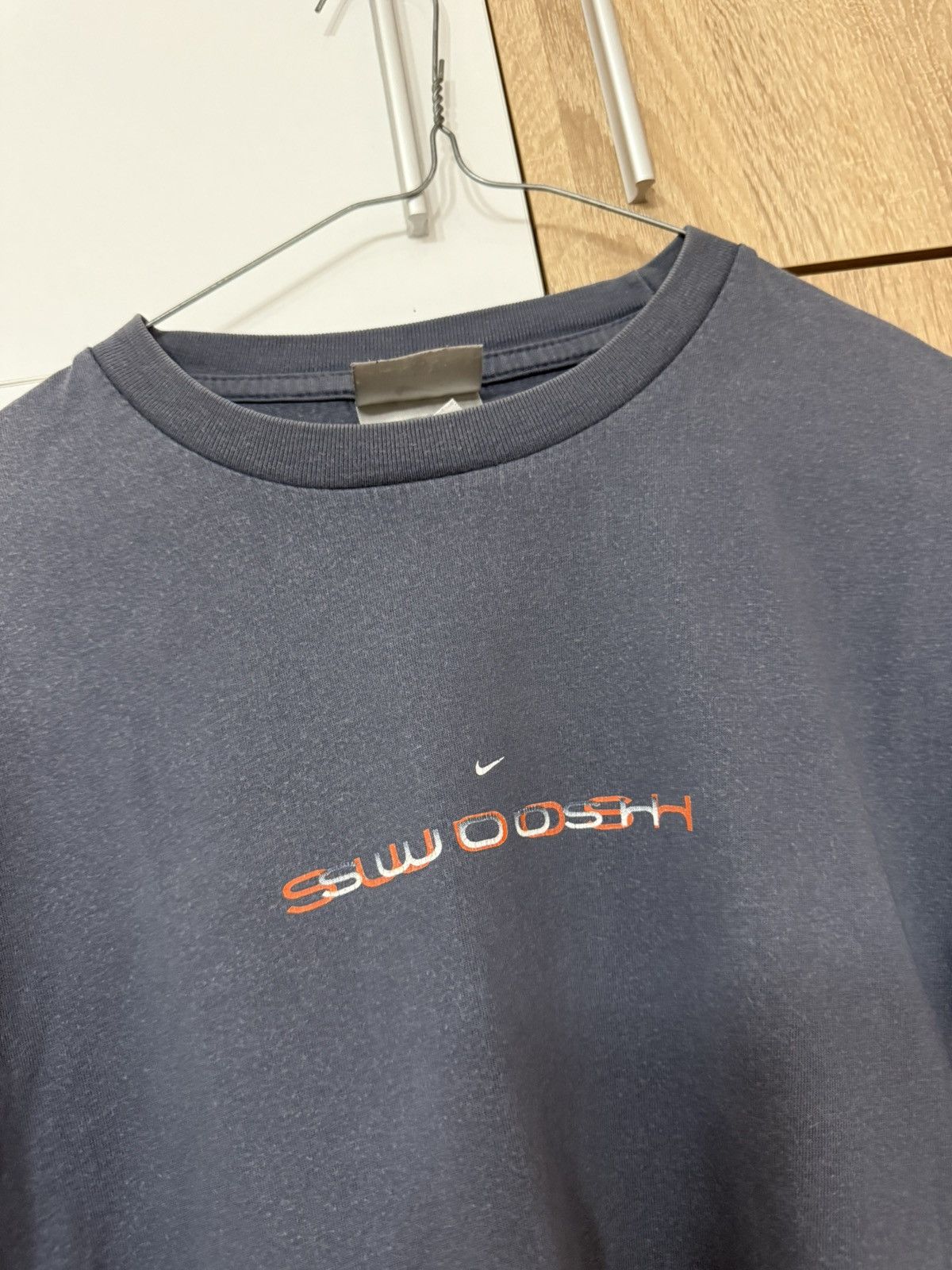 Nike Vintage Faded Nike Swoosh T Shirt Size US XL / EU 56 / 4 - 2 Thumbnail