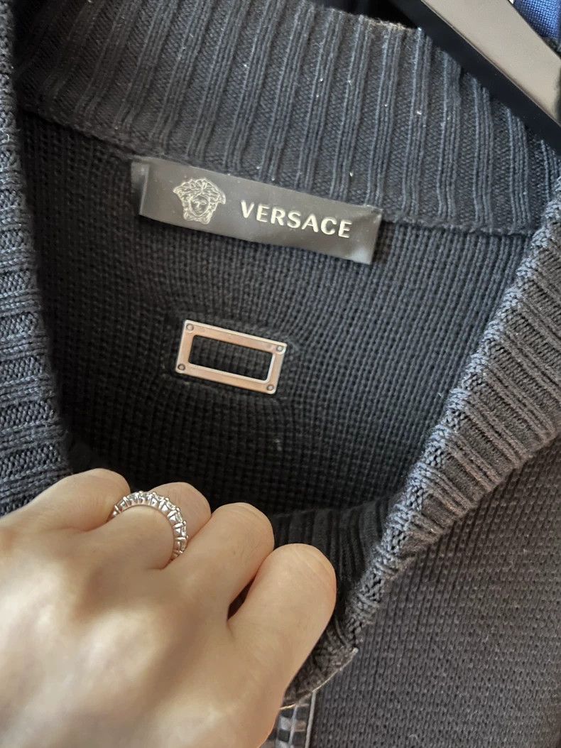Versace Versace Knitted cardigan jacket Size M / US 6-8 / IT 42-44 - 2 Thumbnail