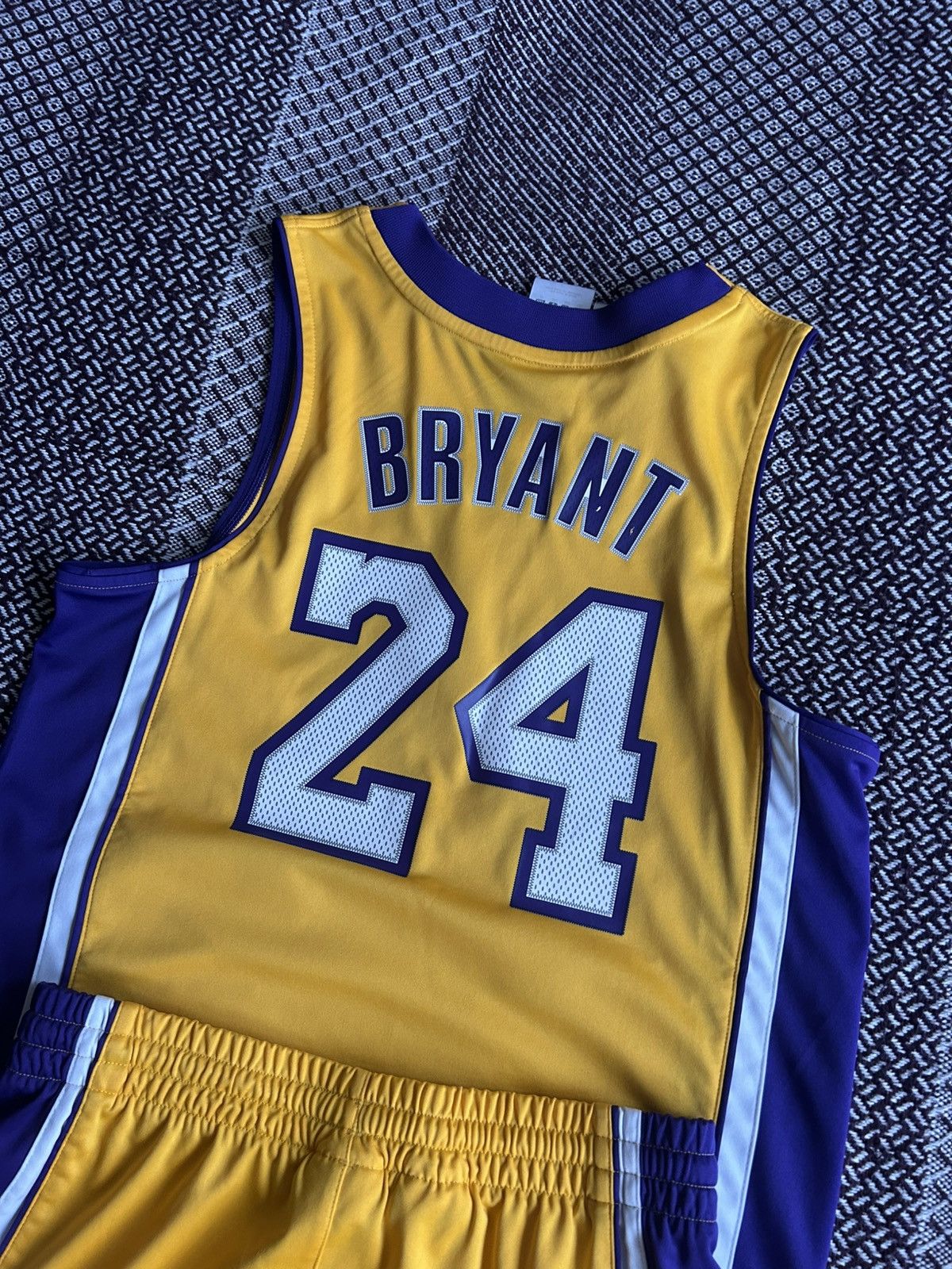 Adidas Adidas Lakers 24 NBA Bryant Jersey & Shorts Sportswear Kids Size US XS / EU 42 / 0 - 11 Thumbnail
