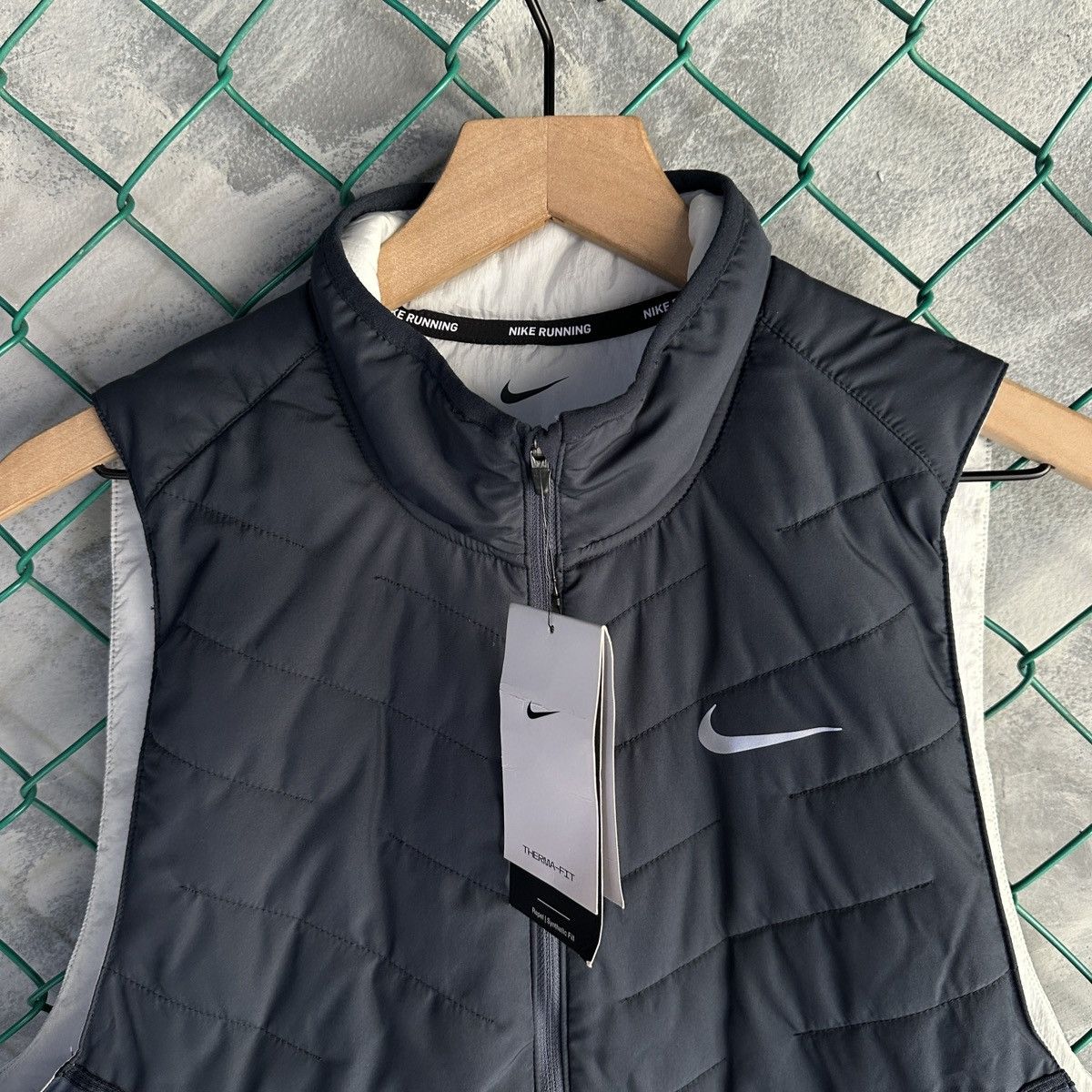 Nike Nike Therma Fit Vest Mens Medium Blue Running NWT Puffer Size US M / EU 48-50 / 2 - 4 Thumbnail