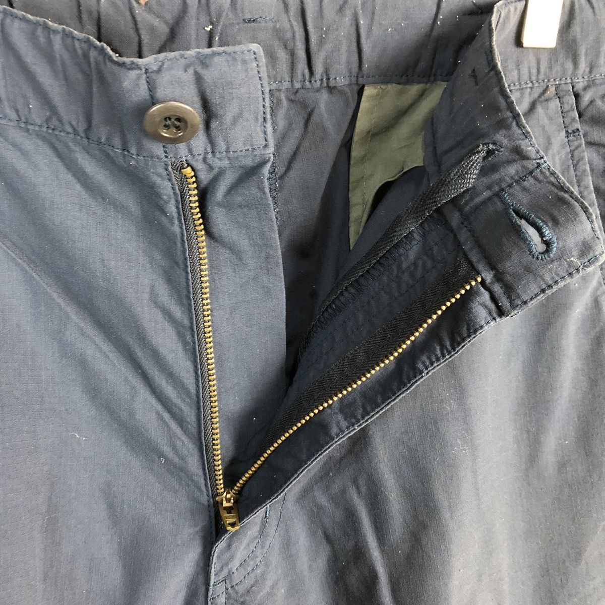 Japanese Brand Uniqlo Dark Blue multipocket Short Pants #A2379 Size US 33 - 14 Thumbnail