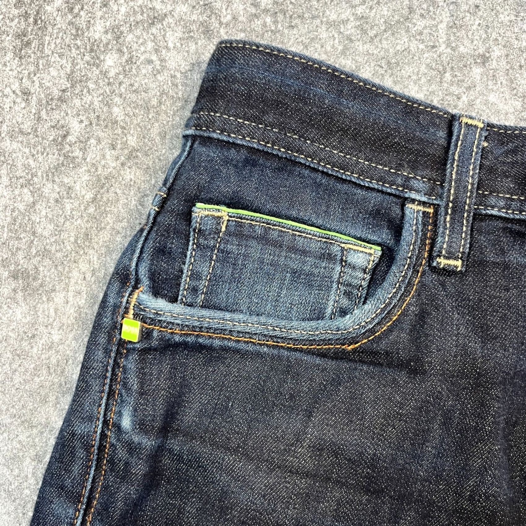 Hugo Boss HUGO BOSS Jeans Denox Regular Tapered 32 32 Dark Wash Blue Stretch Label Mens Denim 5-Pocket Size US 32 / EU 48 - 7 Thumbnail