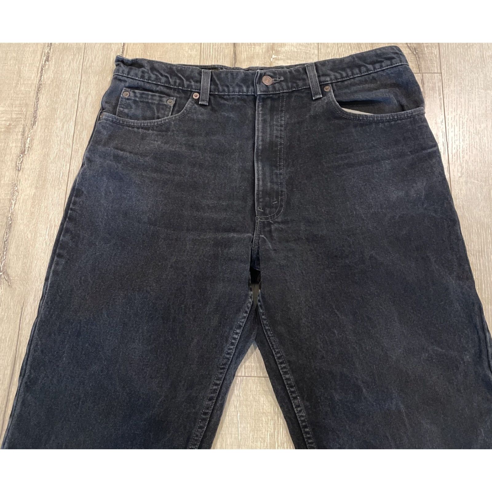 Levi's VINTAGE Levi's 550 Jeans - Relaxed Tapered Dark Black - 38x31 (W37L) - 90s USA Distressed Denim - Mens/Unisex Adults Size 26" / US 2 / IT 38 - 4 Thumbnail
