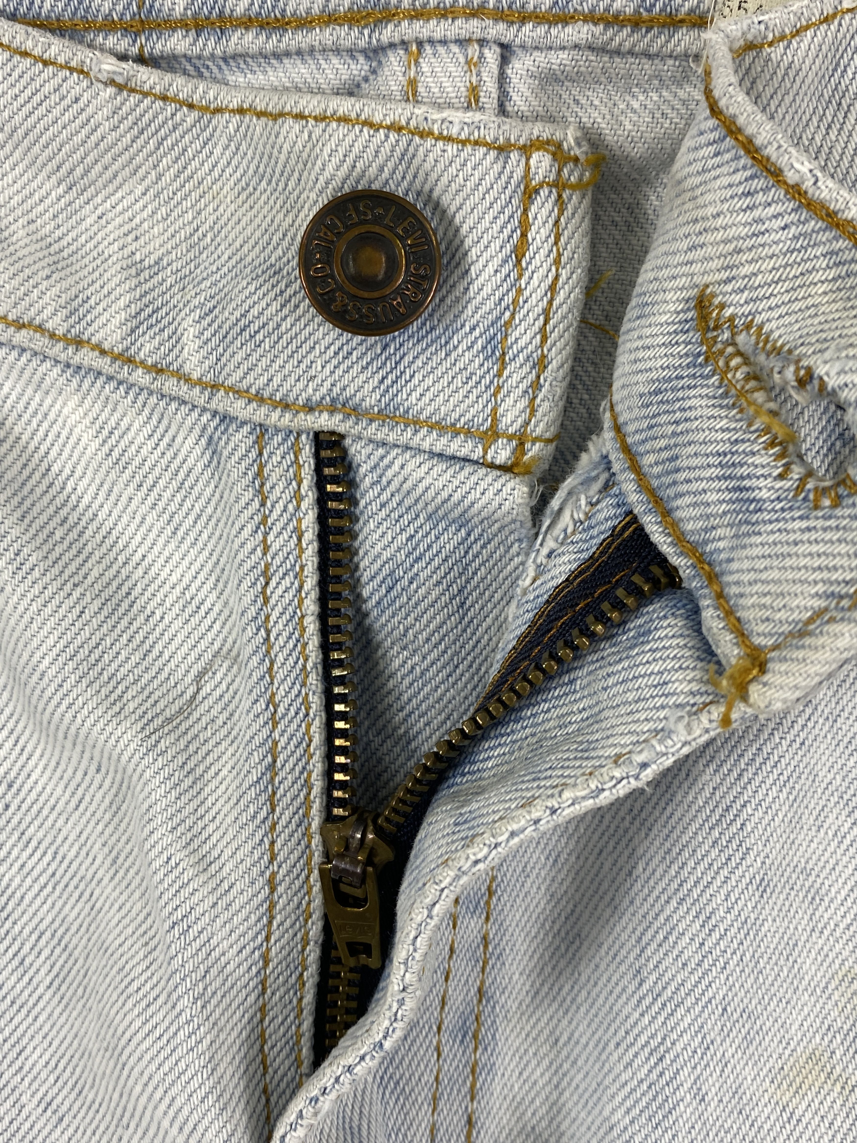 Levi's 90's Light Wash Vintage Levi's 550 USA Orange Tab -JN1889 Size US 28 / EU 44 - 6 Thumbnail
