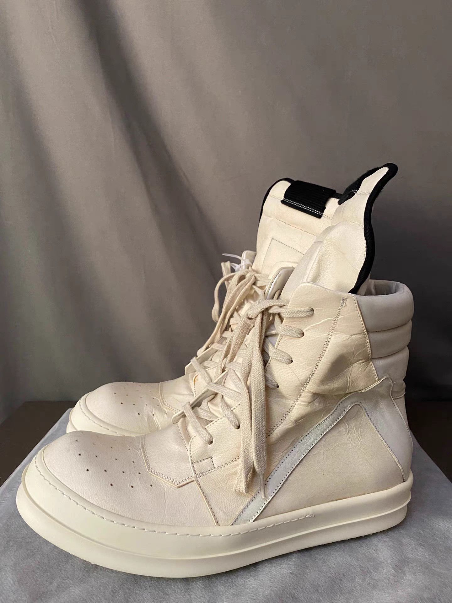 Rick Owens Rick Owens mainline white leather reverse triangle sneakers Size US 8 / EU 41 - 1 Thumbnail