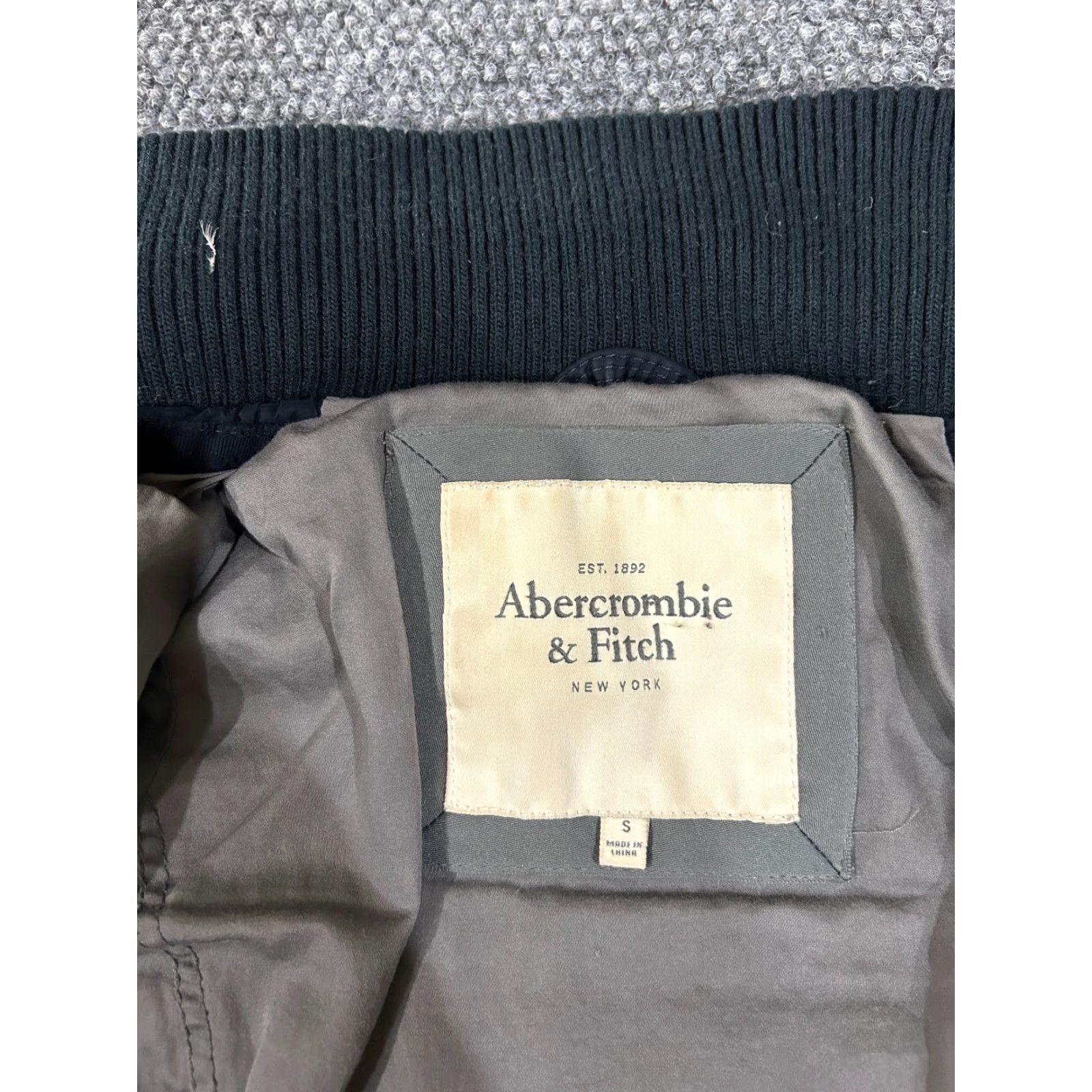 Abercrombie & Fitch Abercrombie & Fitch Jacket Womens S Blue Insulated Down Puffer - Quilted, Long Sleeve, Mid-Length, Softshell, Casual, Fall Winter Spring, Regular Fit Size S / US 4 / IT 40 - 7 Thumbnail