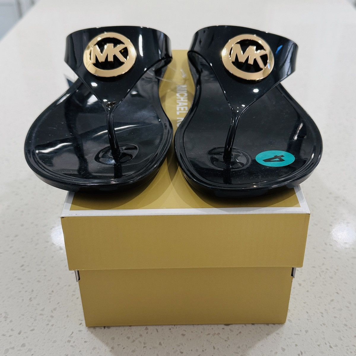 Michael Kors These are MICHAEL Michael Kors Lillie Jelly Thong Sandals Size US 10 / IT 40 - 2 Thumbnail