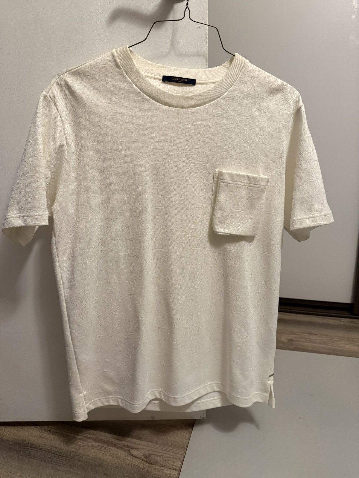 Louis Vuitton LV T-Shirt Size US XL / EU 56 / 4 - 1 Thumbnail