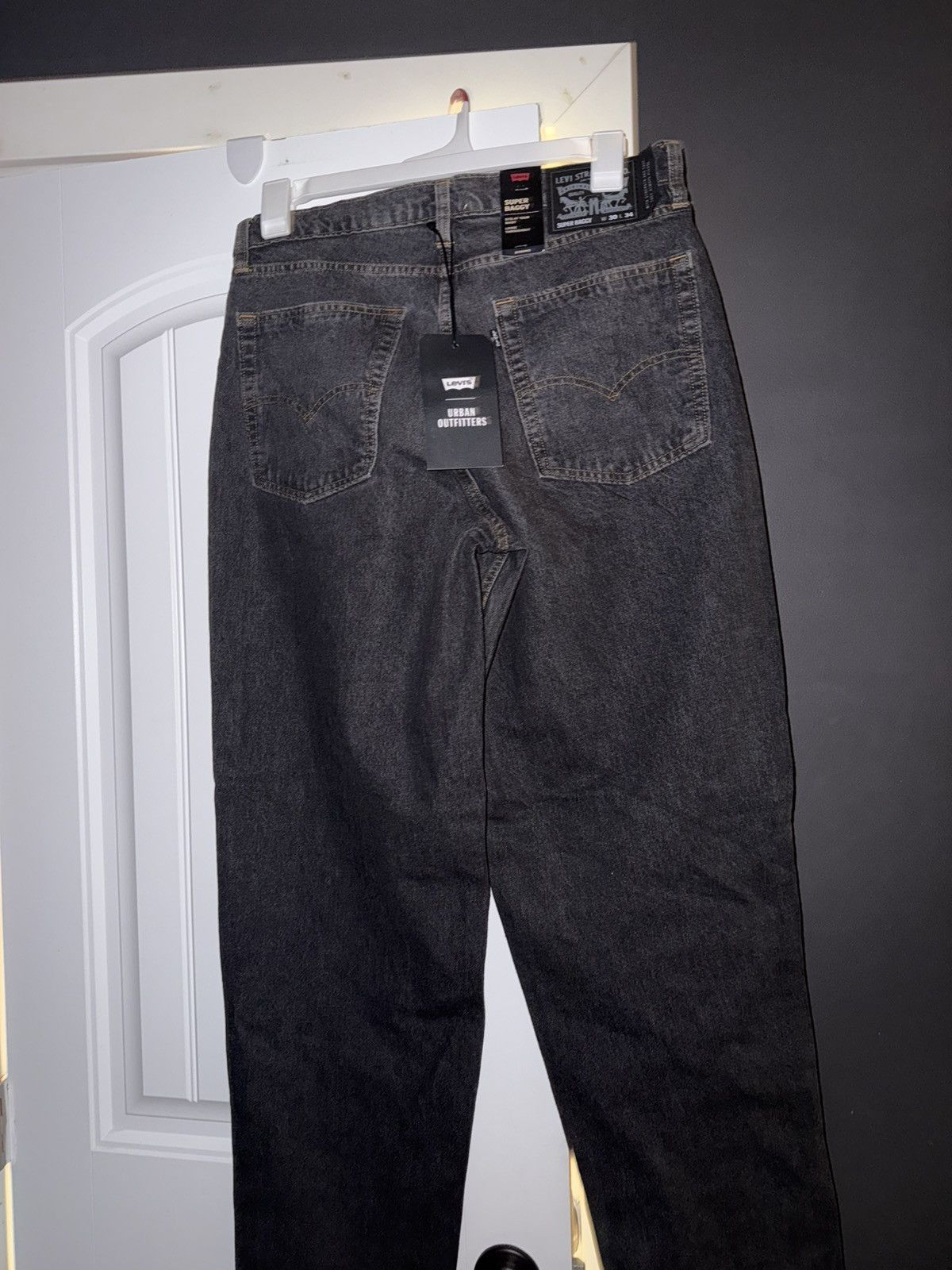 Levi's × Urban Outfitters Urban outfitters X Levi’s Skater pants Size US 30 / EU 46 - 2 Thumbnail