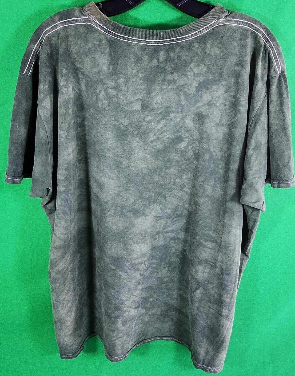 Gildan Vintage Howling Wolves Graphic T-Shirt - Artistic Wilderness Size US XL / EU 56 / 4 - 2 Thumbnail