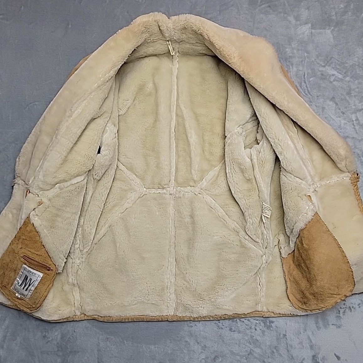 Vintage VINTAGE Jones JNY Coat Womens Small Brown Suede Leather Faux Shearling Western Boho Jacket Size S / US 4 / IT 40 - 2 Thumbnail