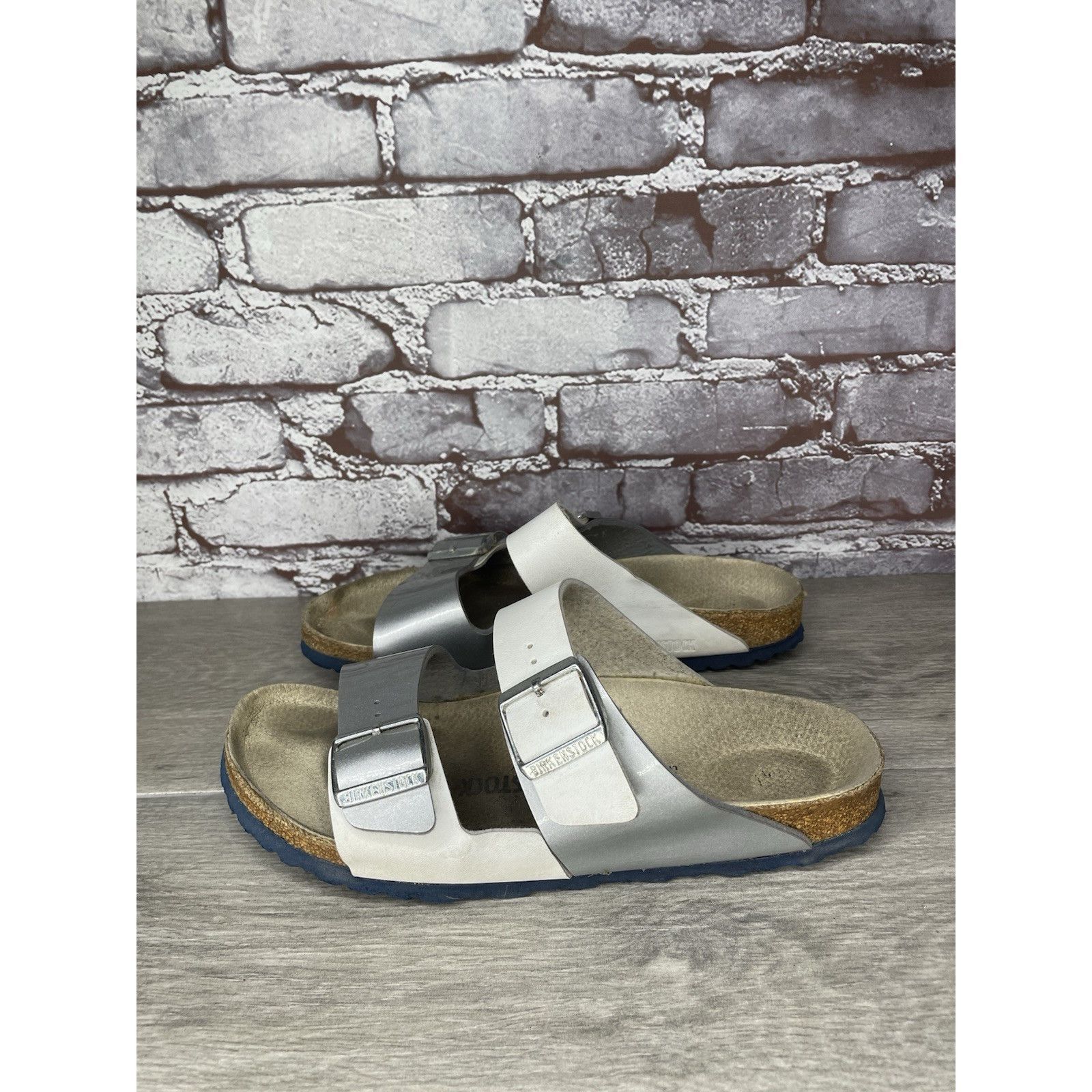 Birkenstock Birkenstock Arizona Two Toned Silver White Leather Strap San Size US 10 / IT 40 - 1 Thumbnail