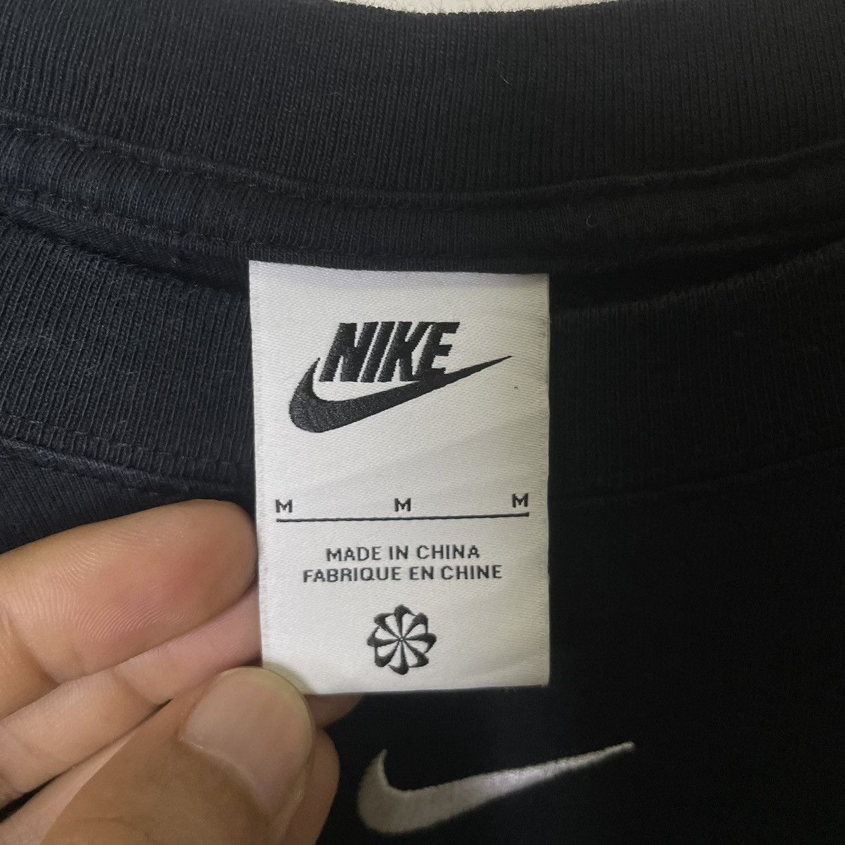 Nike Vintage Y2K Nike Pinwheel Center Swoosh T Shirt Size US M / EU 48-50 / 2 - 3 Thumbnail