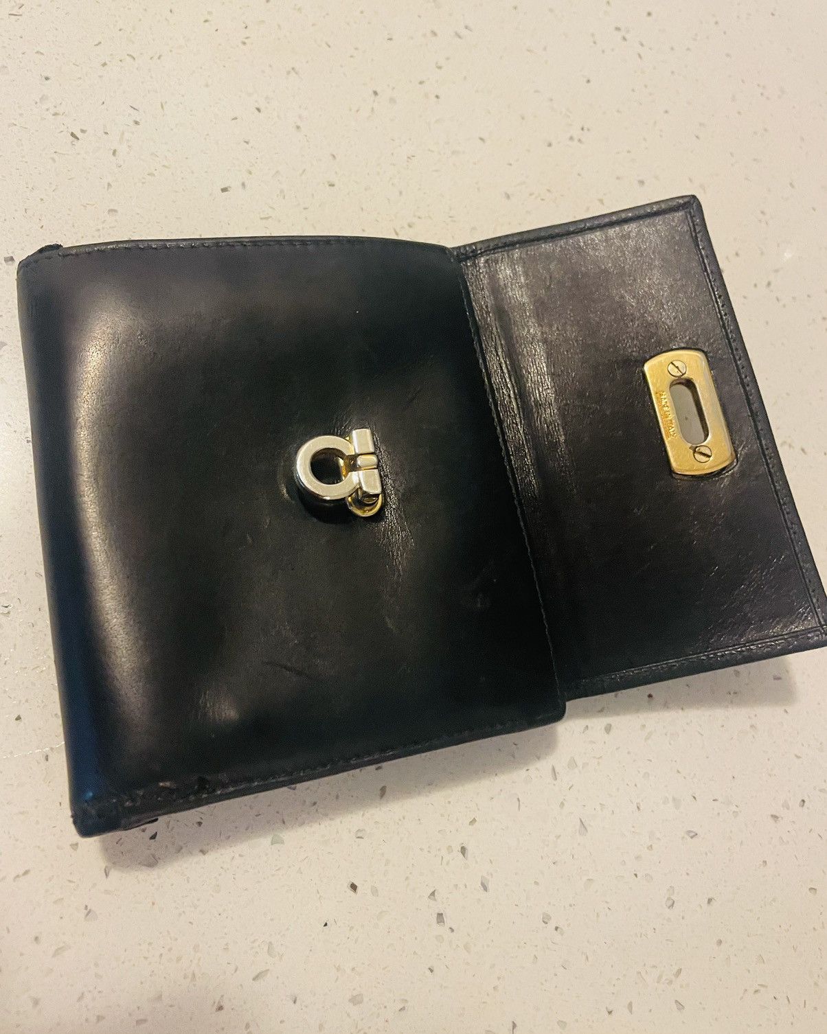 Salvatore Ferragamo × Vintage Salvatore Ferragamo Gancini Leather Trifold Wallet Size ONE SIZE - 5 Thumbnail