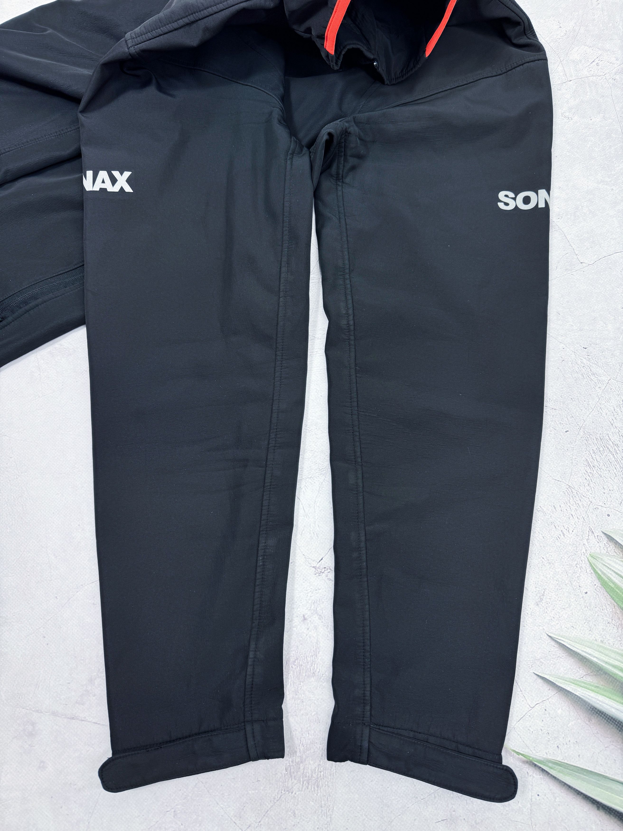 Formula 1 × Mercedes-Benz × Vintage Vodafone Mclaren Mercedes Softshell Jacket Sonax Size US L / EU 52-54 / 3 - 8 Thumbnail