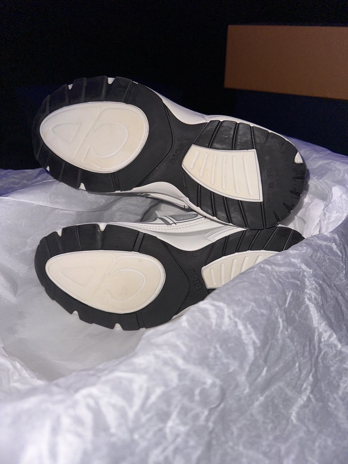 Dior Christian Dior B30 “Gray/White” Size US 8 / EU 41 - 12 Thumbnail