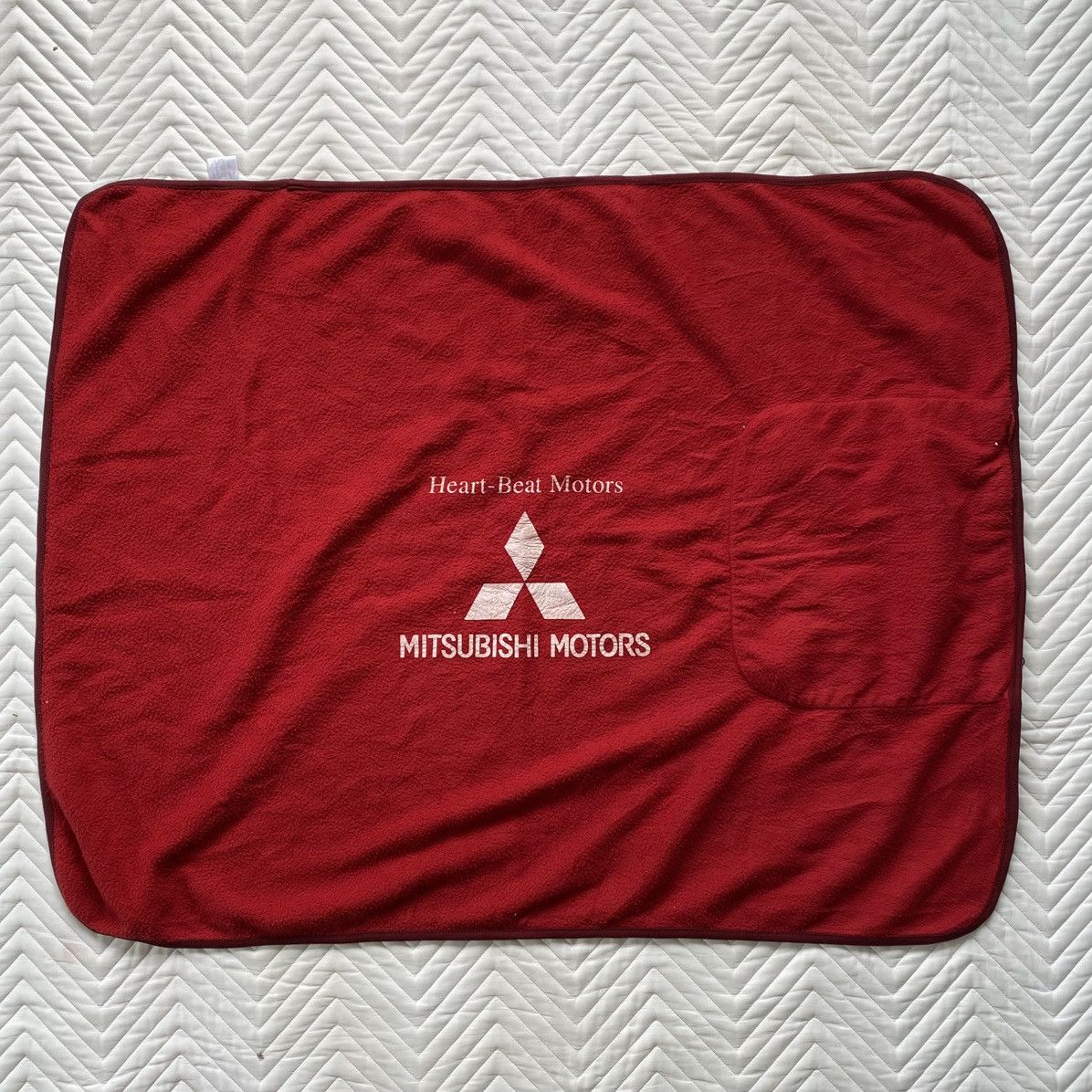 Other Mitsubishi Heart-Beat Fleece Blanket Rare Dealer Promo Item Size ONE SIZE - 1 Thumbnail