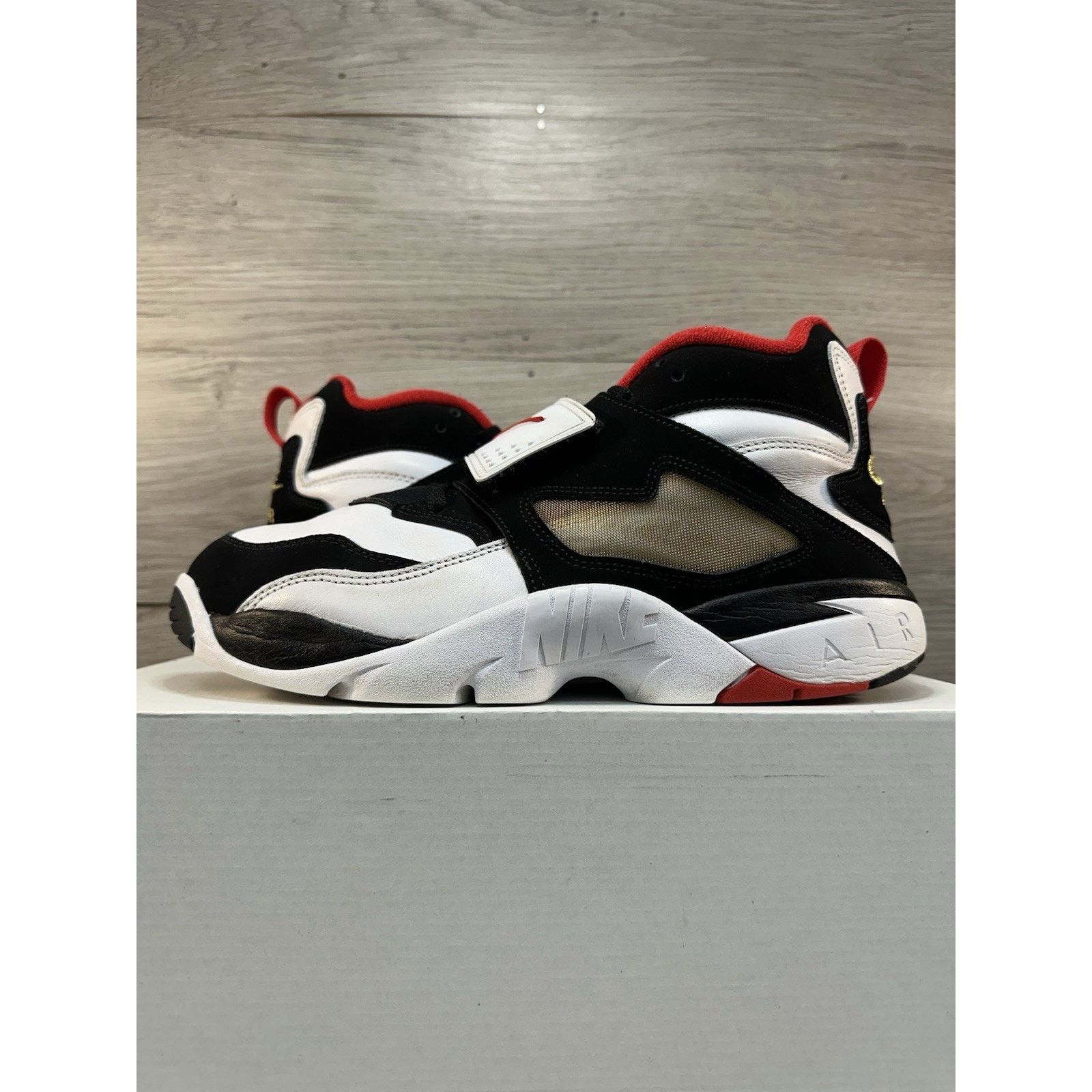 Nike Nike Air Diamond Turf 49ers 2025 - Size 10.5 Size US 10.5 / EU 43-44 - 1 Thumbnail
