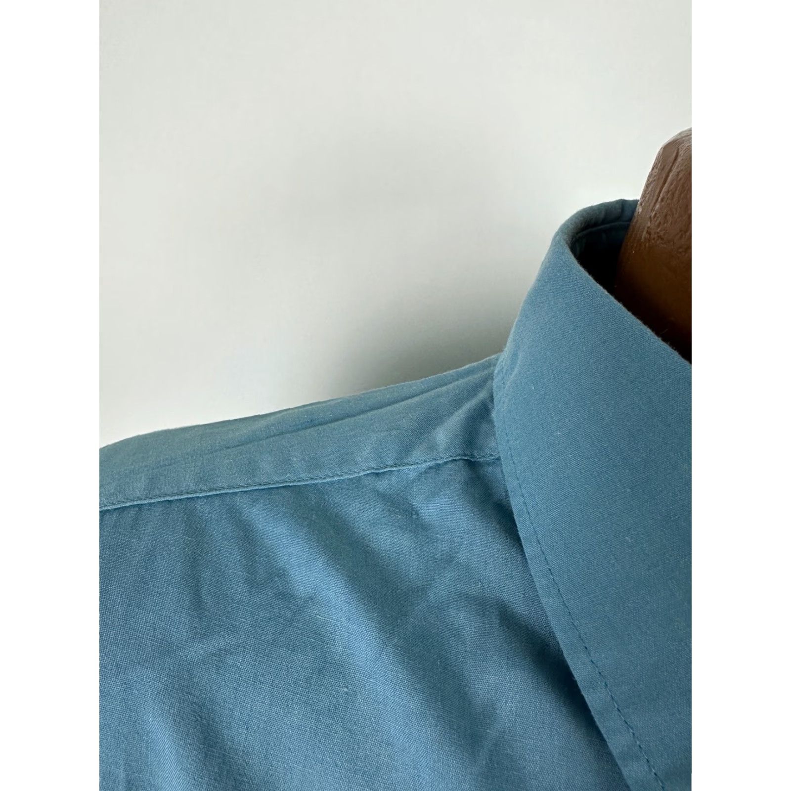 Vintage VINTAGE Botany 500 Shirt Men XL Blue 80s 90s Casual Preppy Button-Up Cotton Polyester Solid Long Sleeve Size US XL / EU 56 / 4 - 6 Thumbnail