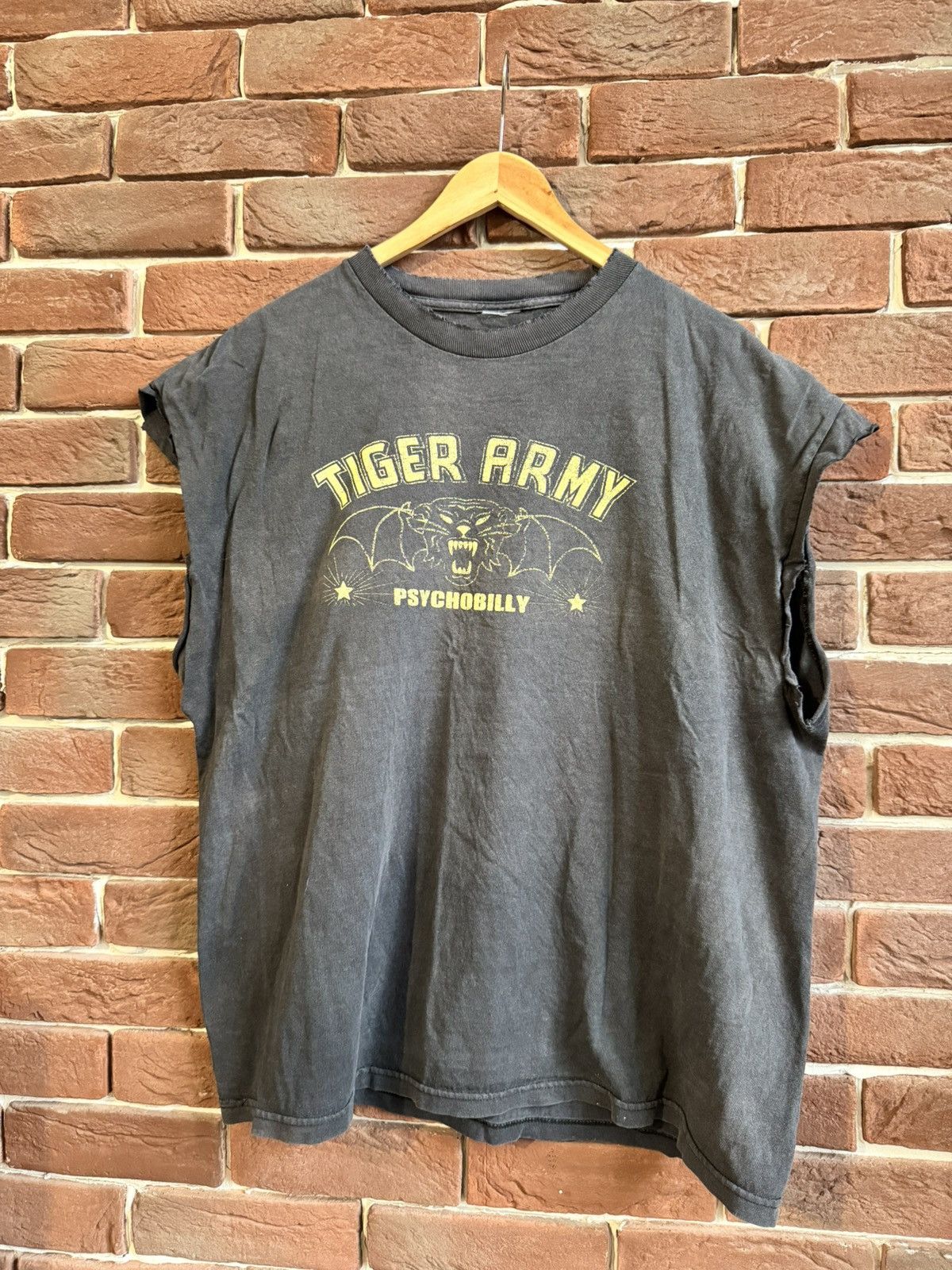 Band Tees Vintage 00s Tiger Army Psychobilly Distressed Punk Band Tee Size US L / EU 52-54 / 3 - 1 Thumbnail
