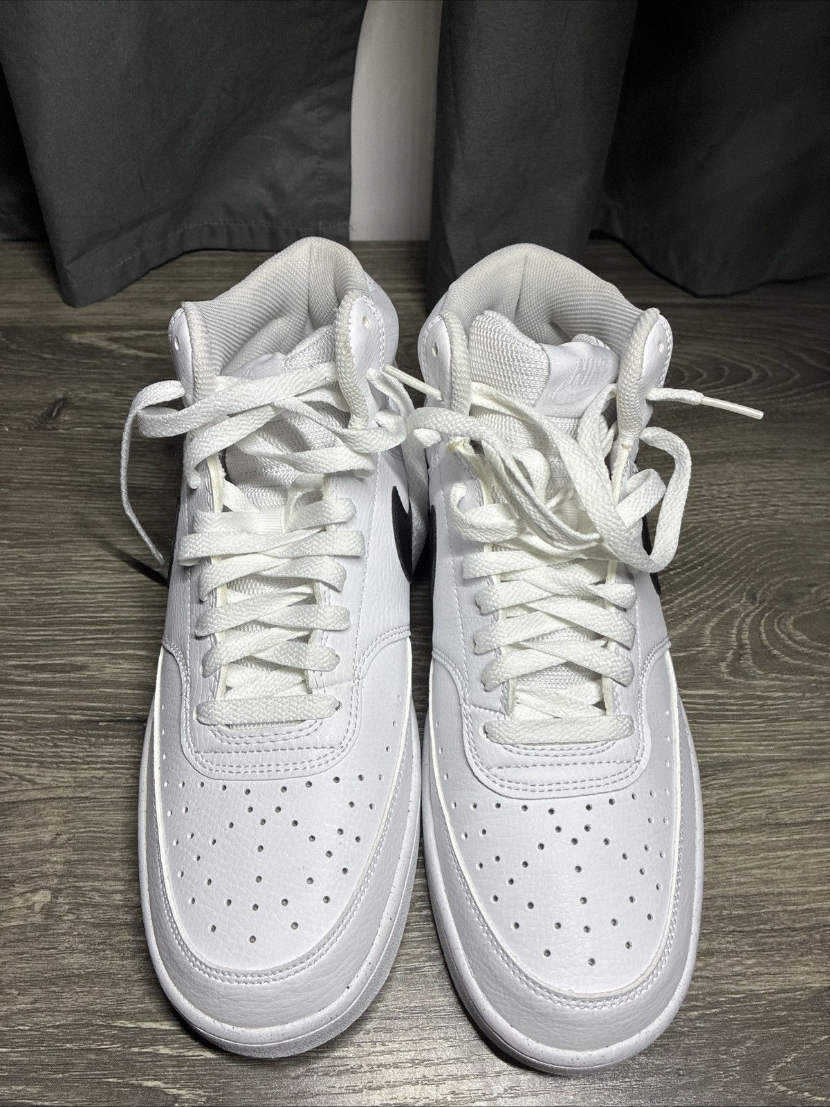 Nike NIKE COURT VISION MID Size US 10 / EU 43 - 2 Thumbnail