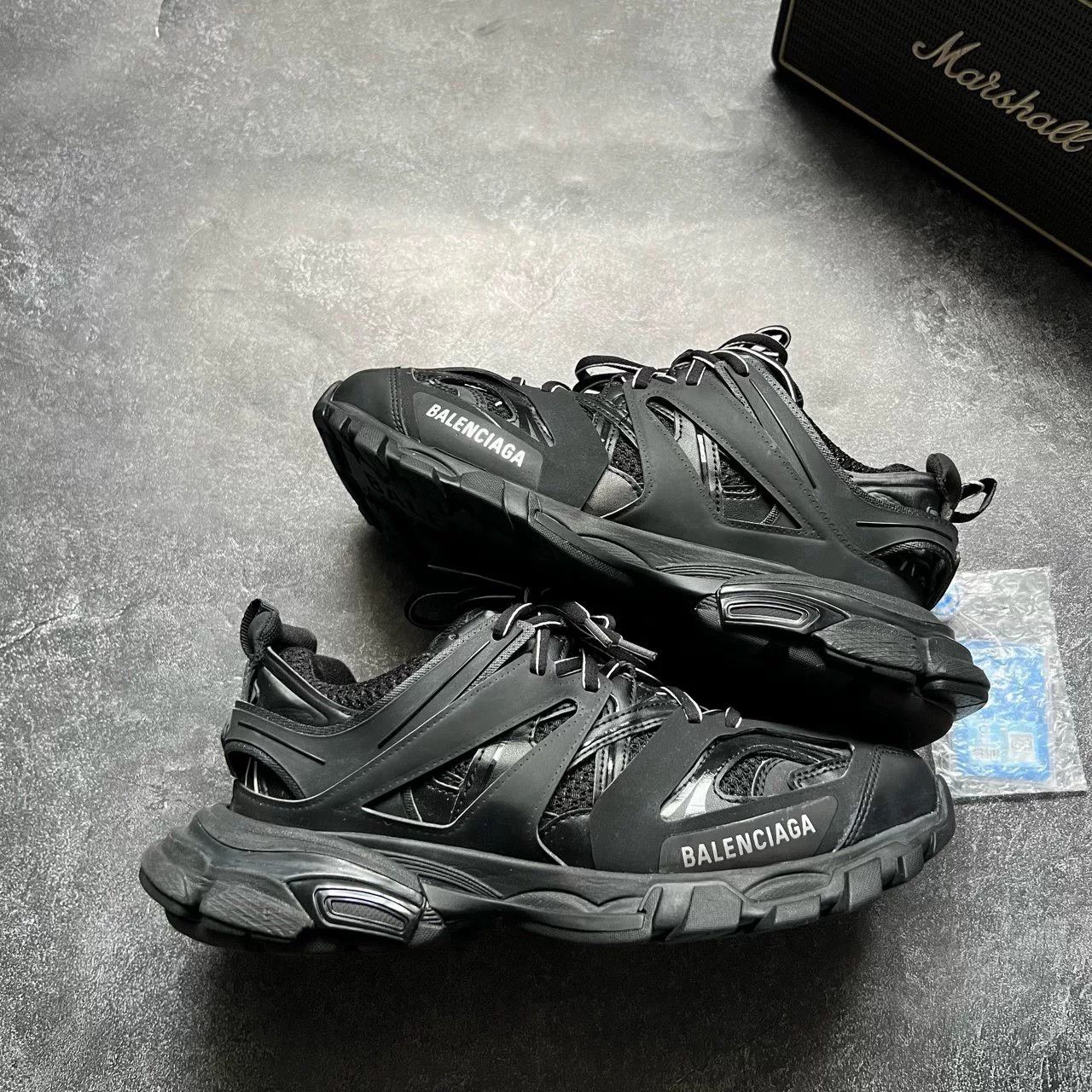 Balenciaga Balenciaga Black Lowtop Sneakers 39 Women Size US 8.5 / IT 38.5 - 1 Thumbnail