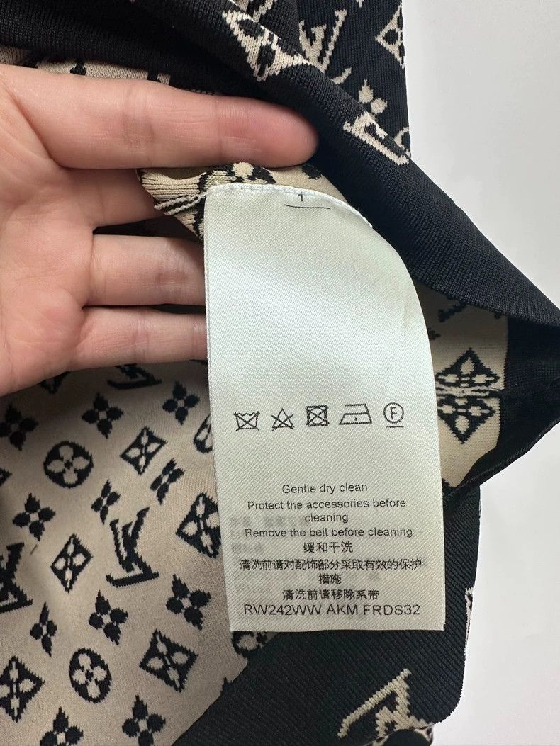 Louis Vuitton Louis Vuitton Full print long sleeve 2501-Nextarrow Size US XS / EU 42 / 0 - 3 Thumbnail