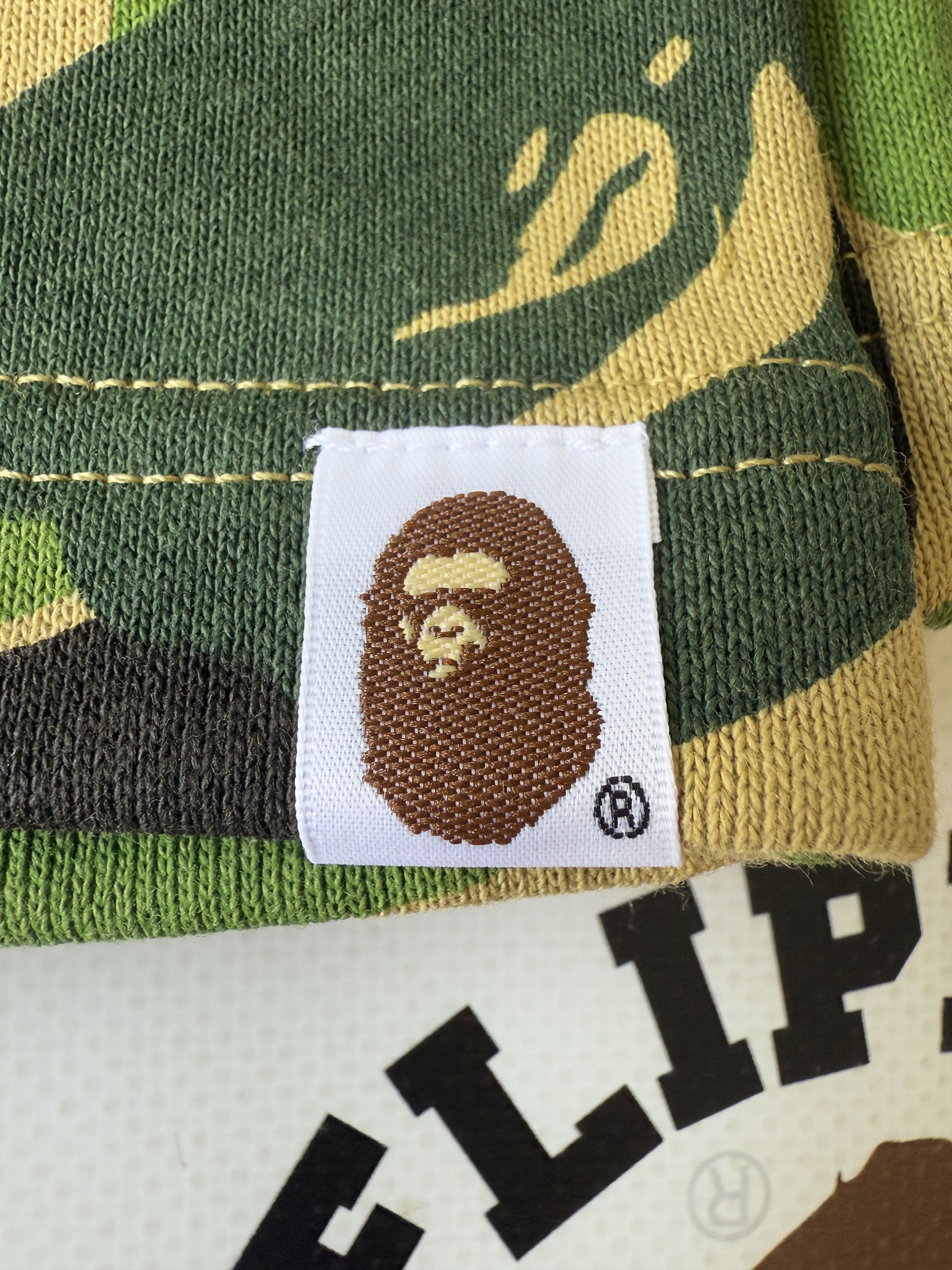 Bape BAPE ABC CAMO SHARK SWEAT SHORTS Size US 34 / EU 50 - 7 Thumbnail