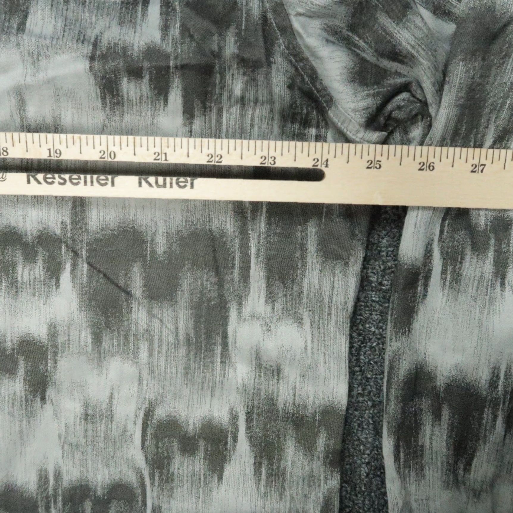 Robert Graham Robert Graham Shirt Mens XL Gray Abstract Flip Cuff Long Sleeve Button-Up Geometric 50 in Chest Regular Fit Vintage No Size US XL / EU 56 / 4 - 6 Thumbnail