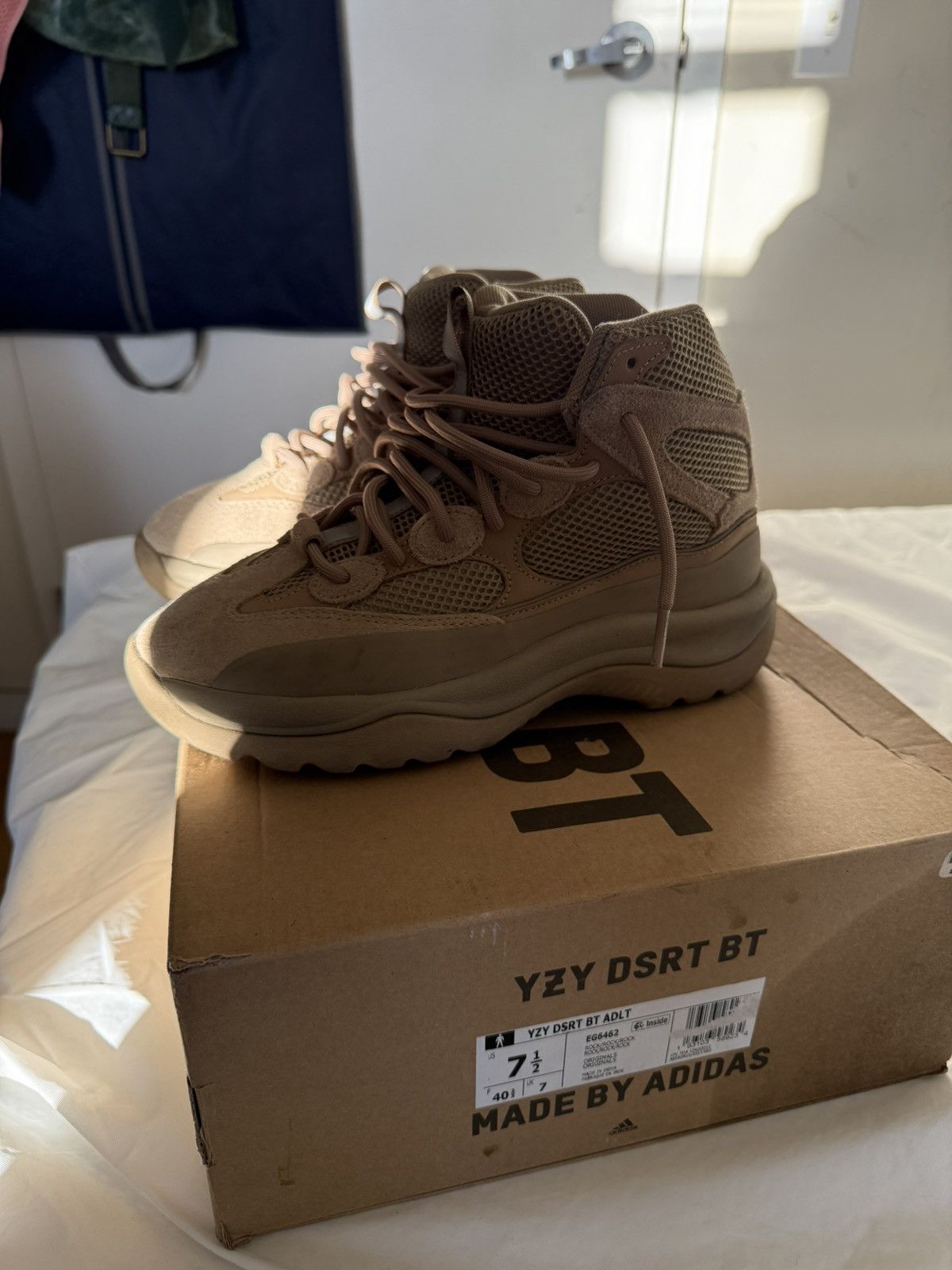 Yeezy Cream Yeezy Boots Size US 7.5 / EU 40-41 - 3 Thumbnail