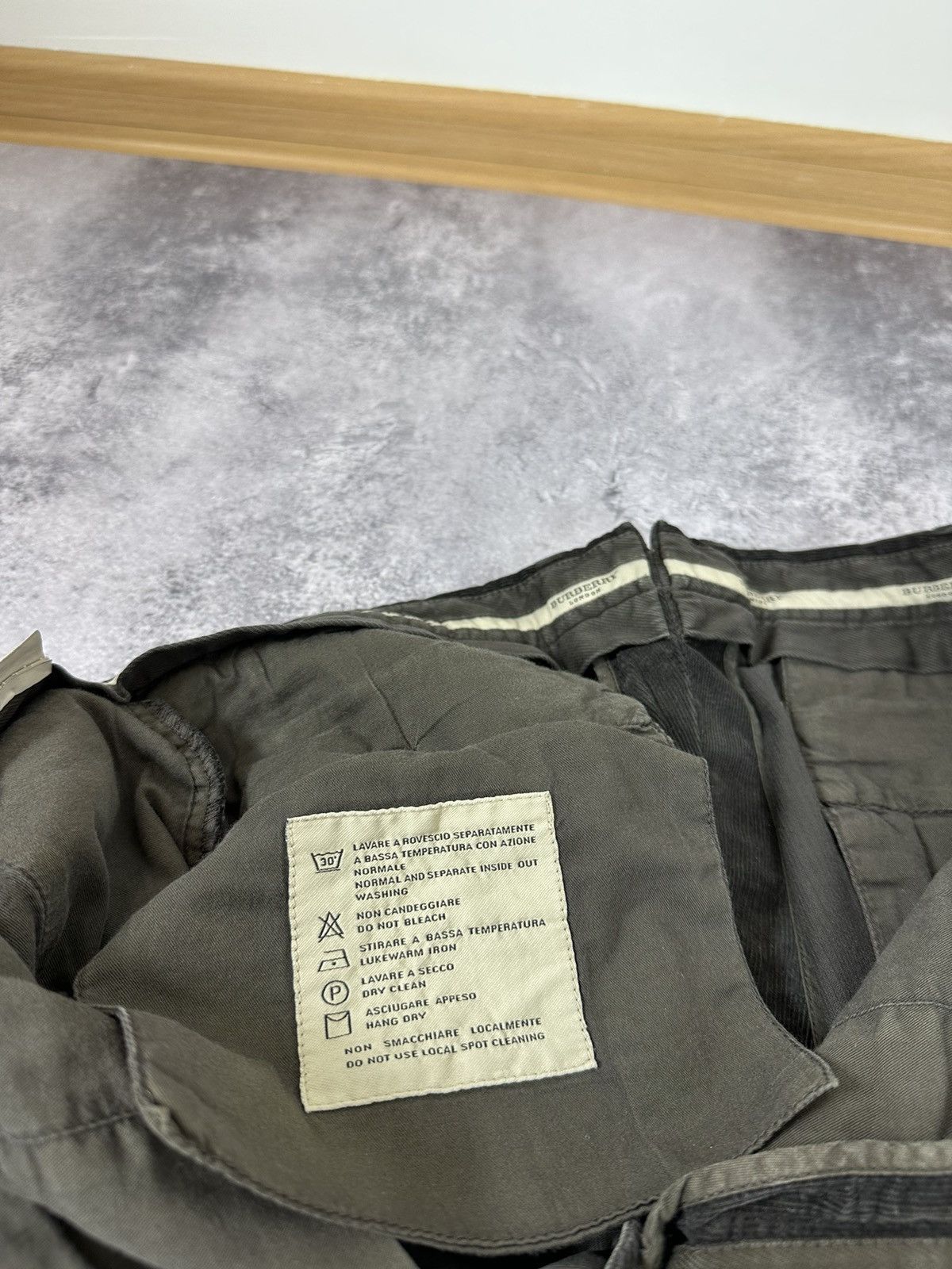 Burberry Vintage Burberry Black Corduroy Luxury Velvet Designer Pants Size US 34 / EU 50 - 19 Thumbnail