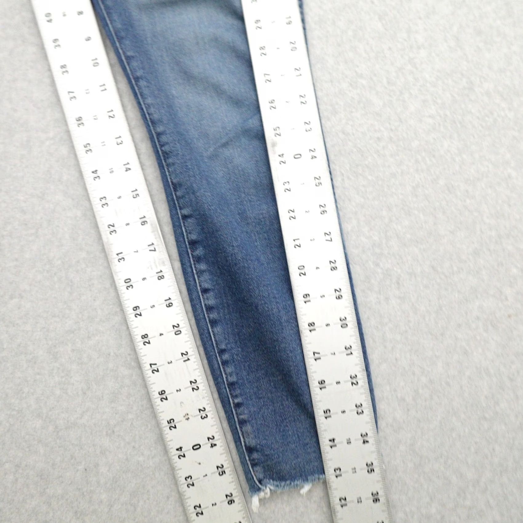 Everlane Everlane Jeans Womens 28 (28X26) The Vintage Skinny Jean Ankle Button Fly Shirt? Size 28" / US 6 / IT 42 - 6 Thumbnail